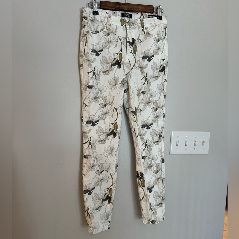 Floral Buffalo Skinny Pants. Size 4